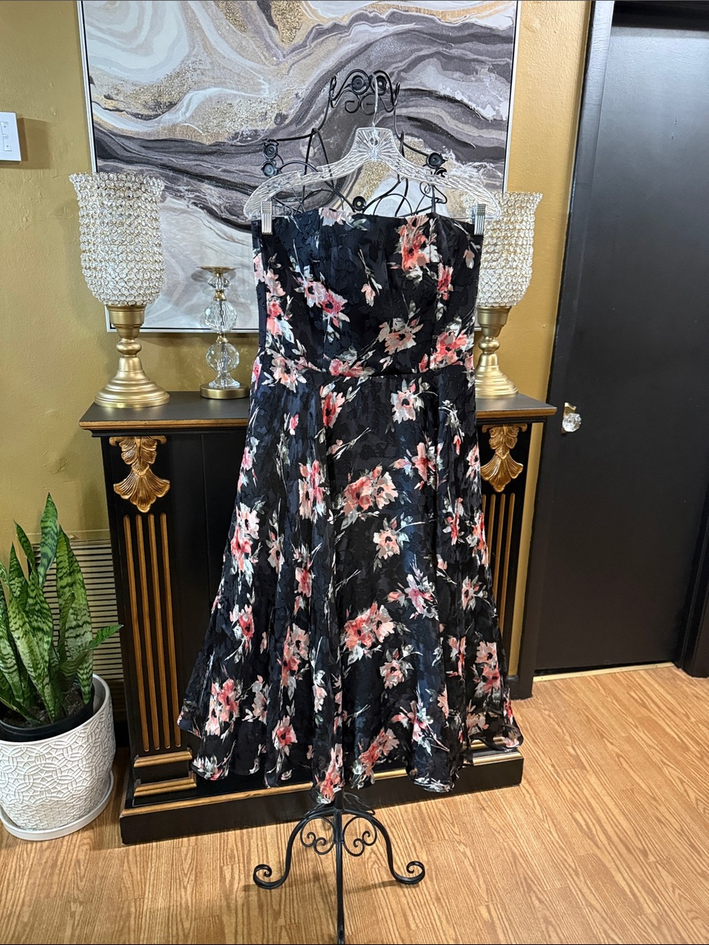 New White House Black Market Dress